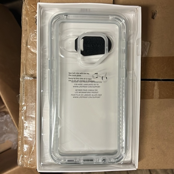 Life proof Samsung case - Picture 3 of 3